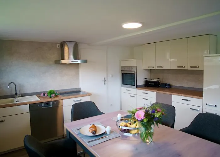 Busch 3 アパート *